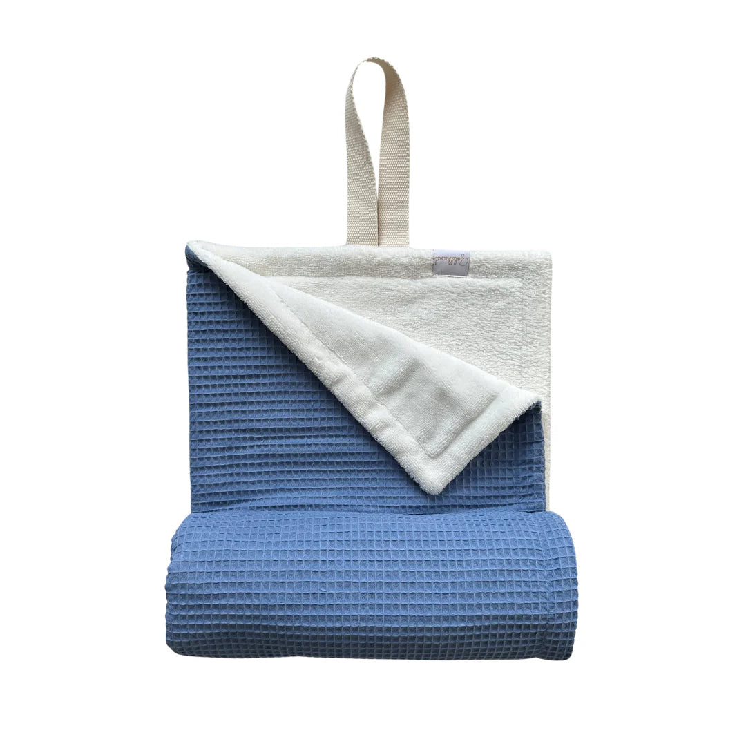 2-in-1 Plaid "dry" Hundedecke & Hundehandtuch Küstenblau Weiß - Goldhund