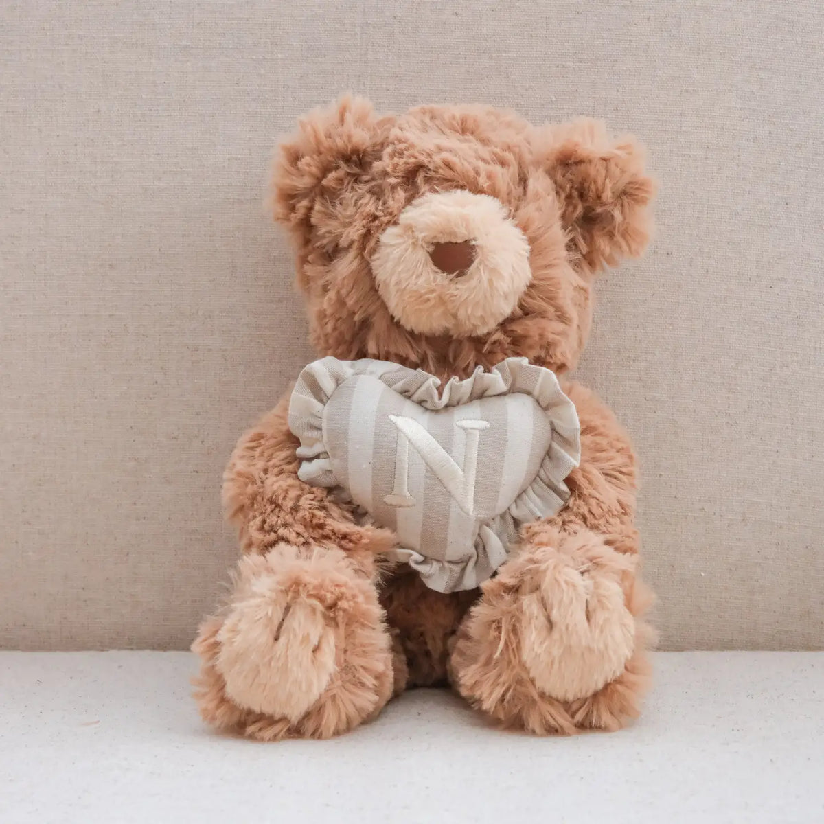 Hundespielzeug Kuschelbär mit Deinem Herz (A-Z)