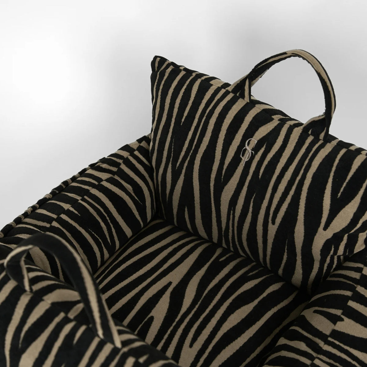 Lara 3‑in‑1‑Autositz ZEBRA 2.0 tragbare Tasche