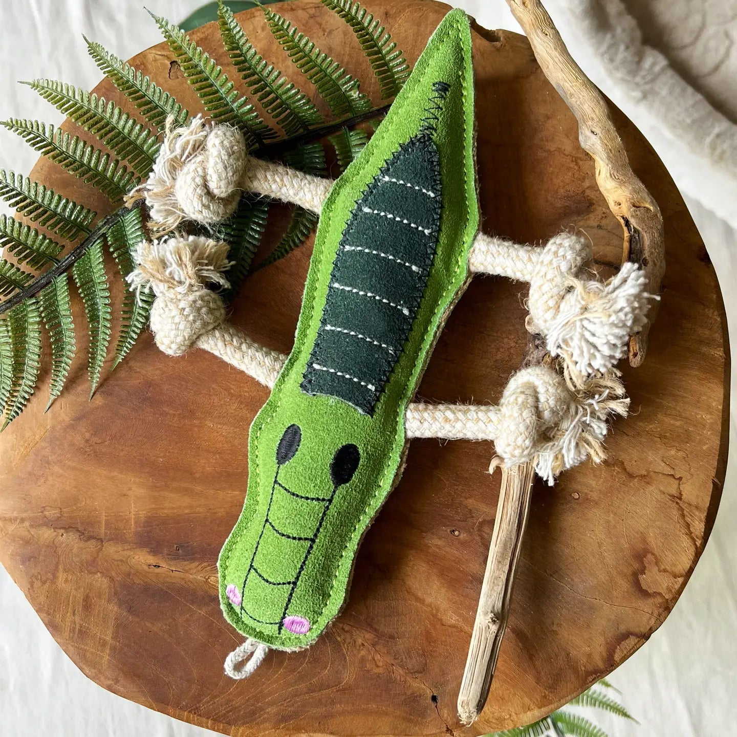 Hundespielzeug Krokodil aus Wildleder