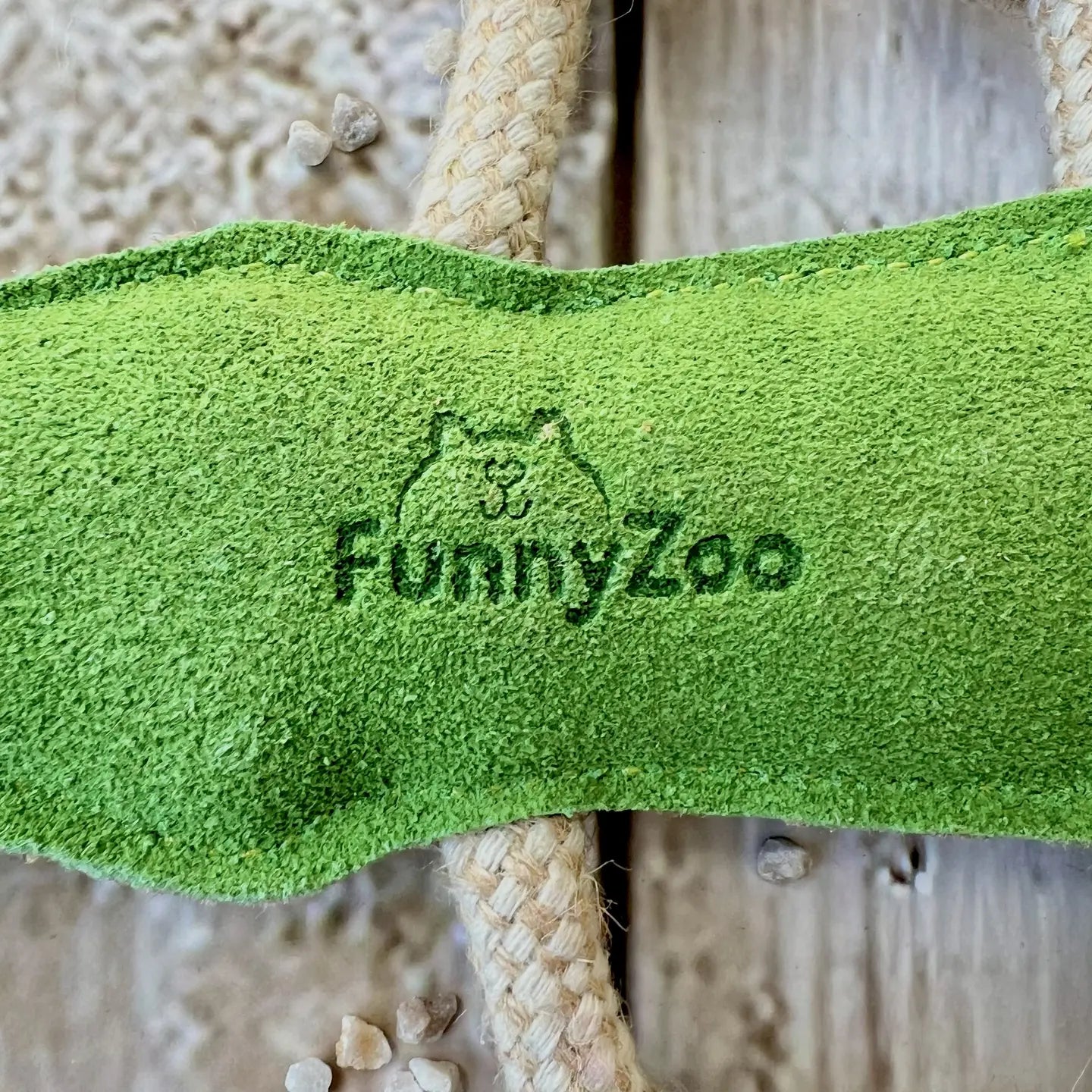 Hundespielzeug Krokodil aus Wildleder