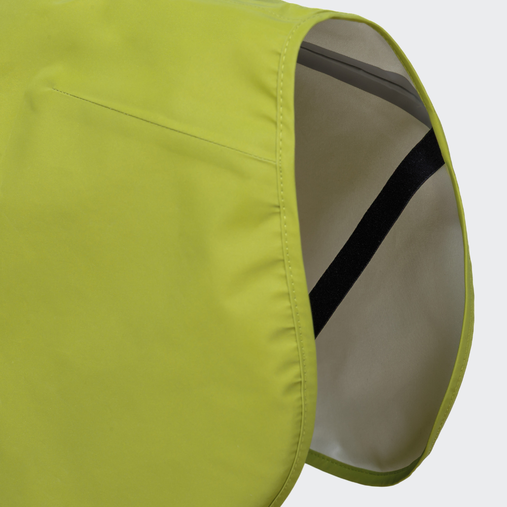 Befestigung Hinterbeine Cloud7 AKTIV Hunderegenmantel Neon Green-Light Olive