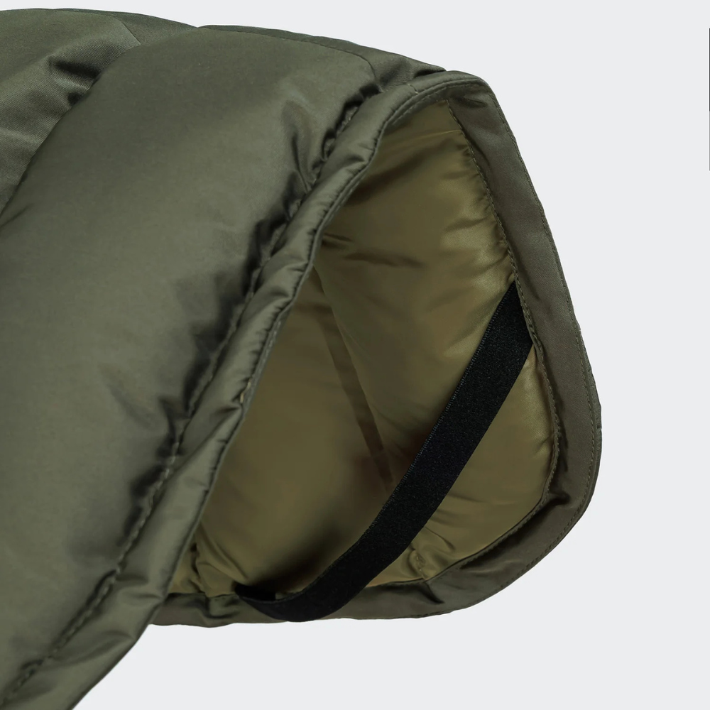 Befestigung Hinterbeine Cloud7 Hundemantel Winter Everest Light Olive