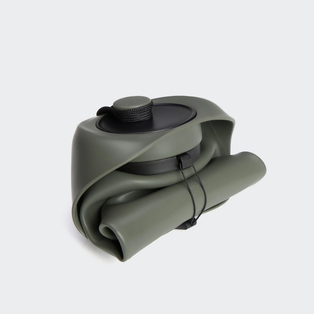 Cloud7 AKTIV Hundetrinkflasche Dark Olive kompakt
