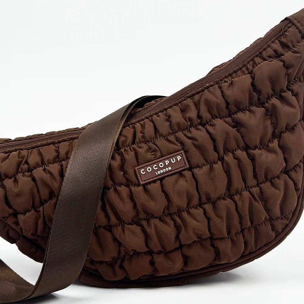 Struktur Gassitasche Crossbody Pufferbag CRESCENT ESPRESSO - Cocopup London