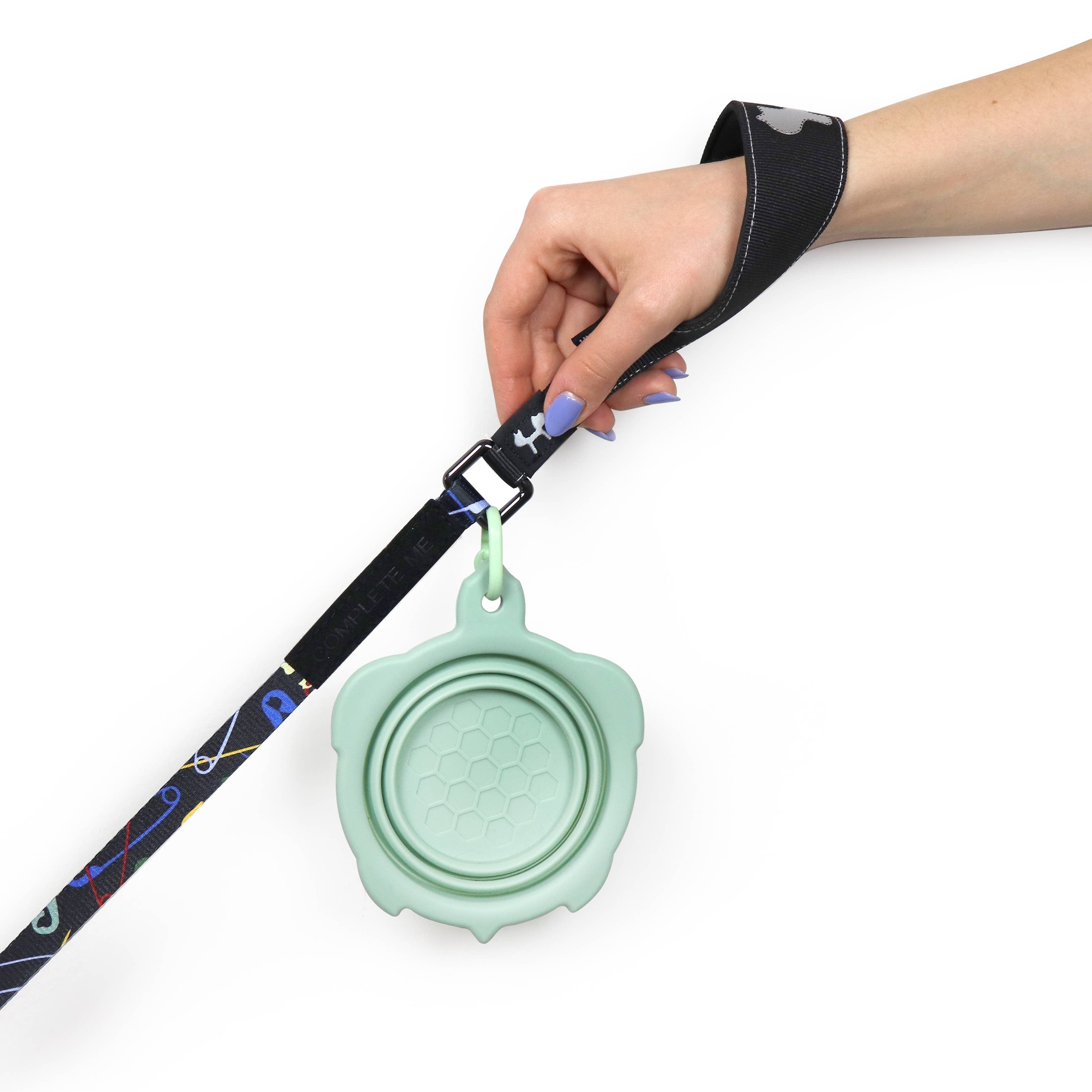 Faltbarer Reisenapf Turtle 200 ml aus grünem Silikon an der Leine - United Pets