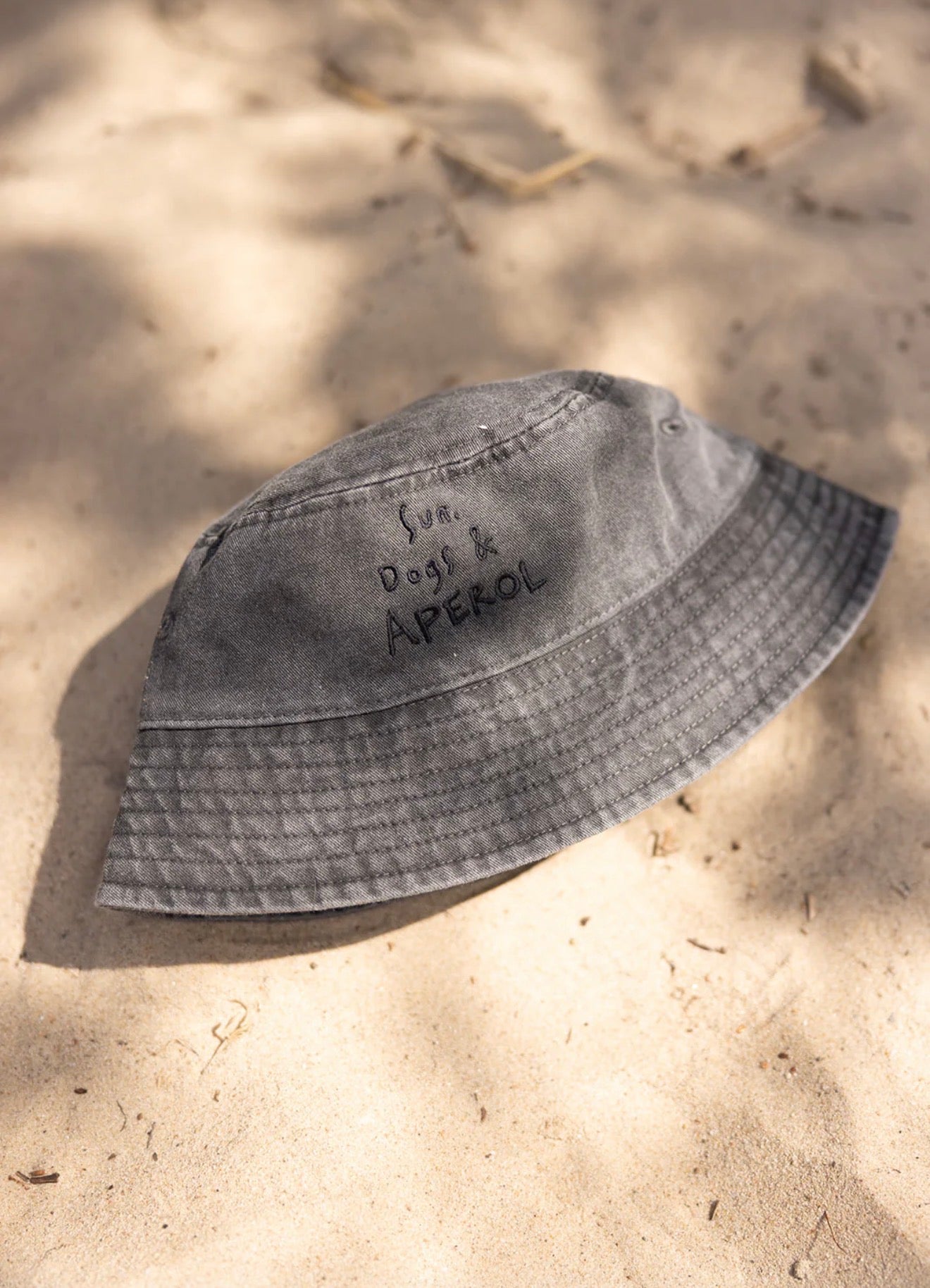 Lieblingspfote Bucket Hat SUN DOGS APEROL Washed Black