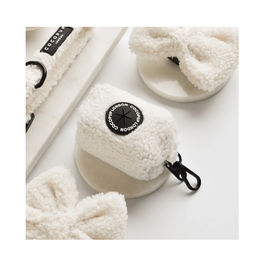 Kotbeutelspender Teddy White DOLLY im Set - COCOPUP London