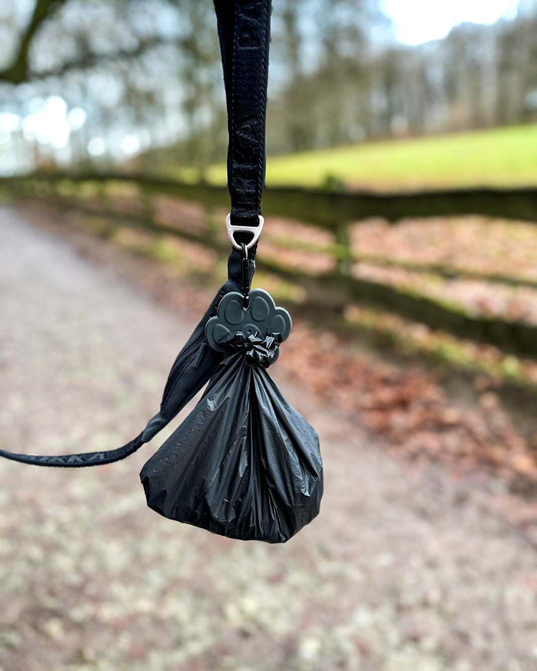 Moodbild Kotbeutelhalter PFOTE DARK - LOVIN'DOG