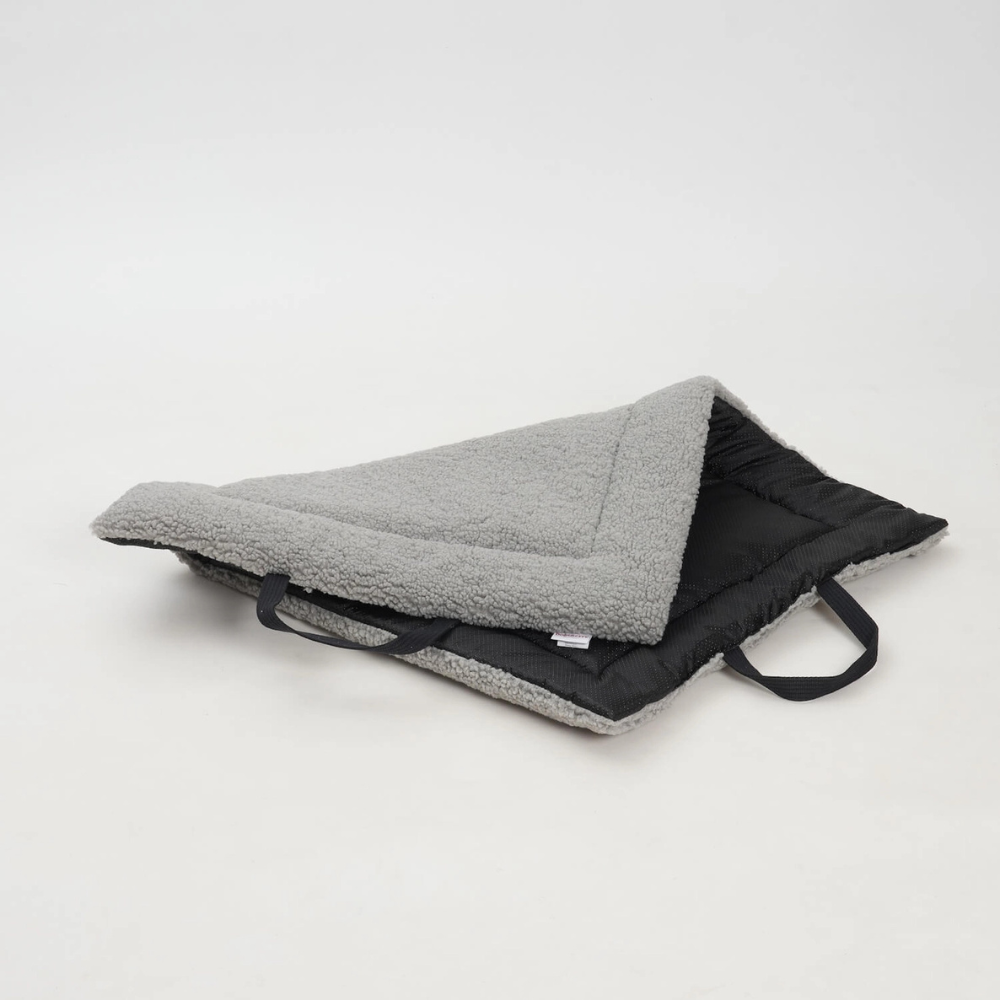 Ober- & Unterseite Reisematte Travel Mat Matti mouse - Dogs in the City
