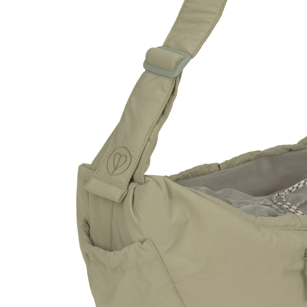 PALOPA Hundetasche Dog Bag Bara Crinkled Pale Olive Riemen größenverstellbar
