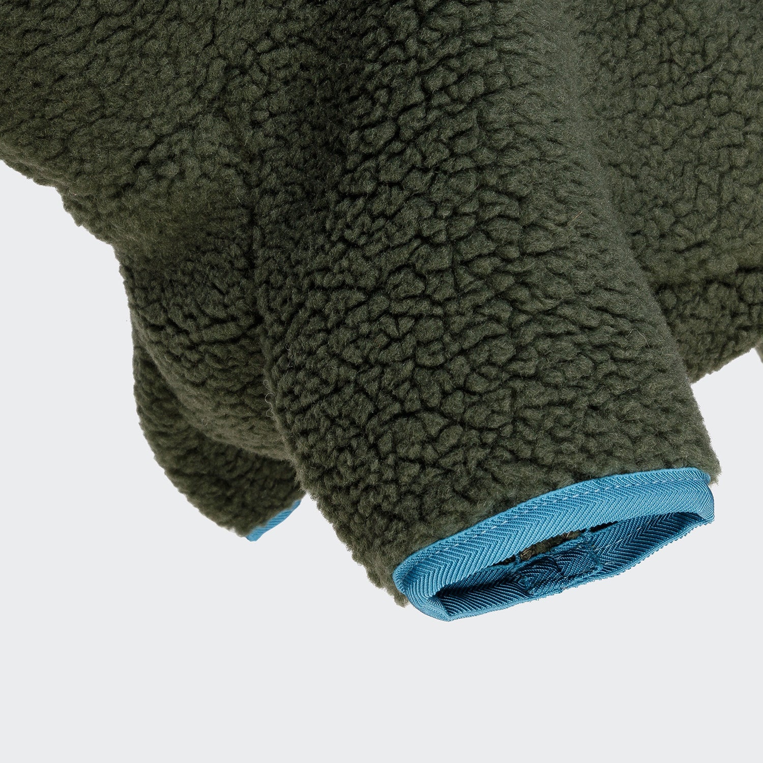 Ärmel / Beine Cloud7 Hundepullover Teddy Cornwall Fr. Bulldogge