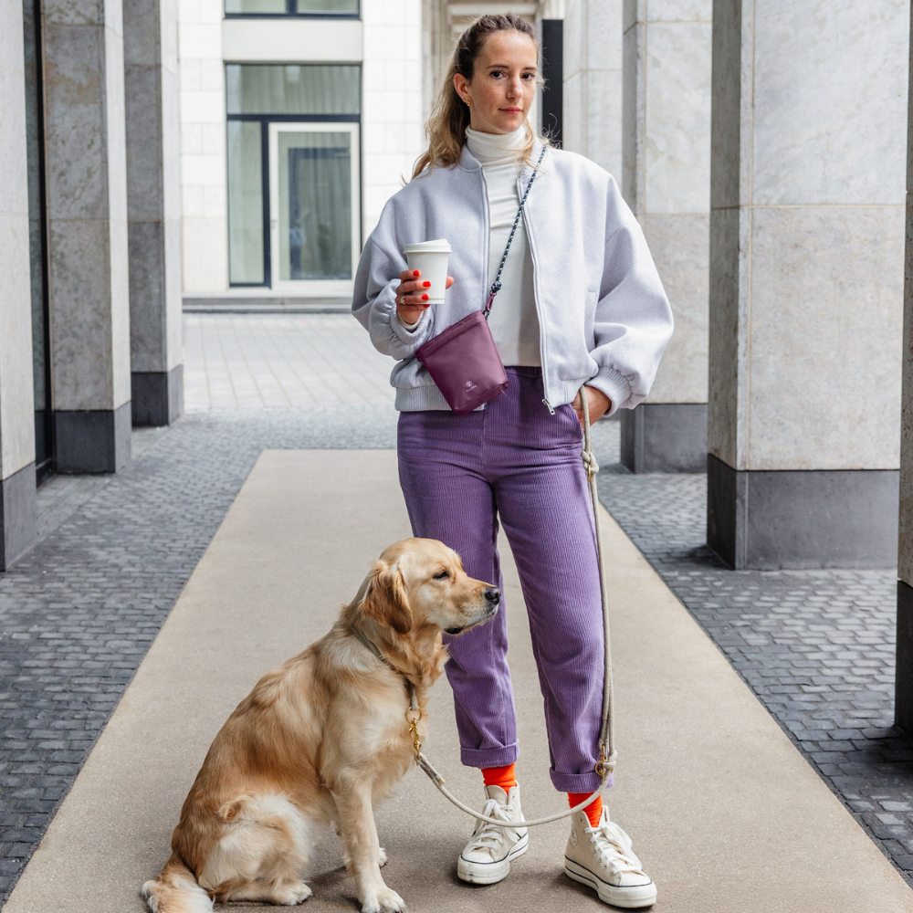 Tragebild Leckerlibeutel Dog Snack Bag Karl M Berry - PALOPA