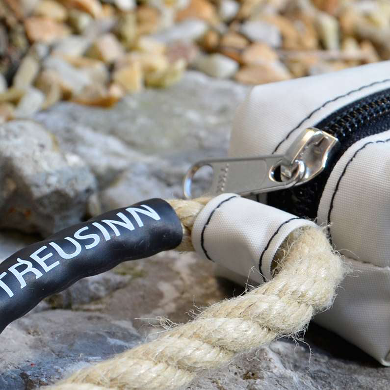 Futterdummy CARRY Segeltuch Weiß