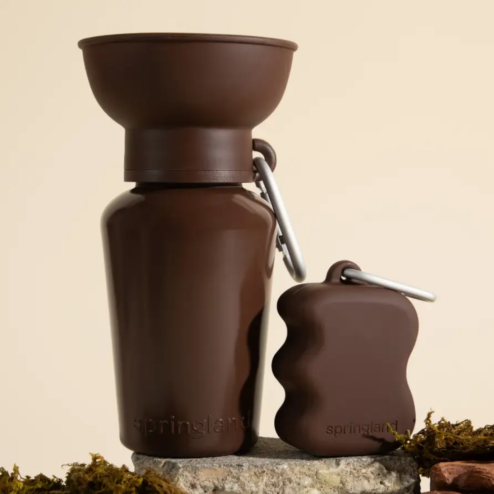 Trinklasche Flip & Leckerlispender aus Silikon Chocolate Brown - springland