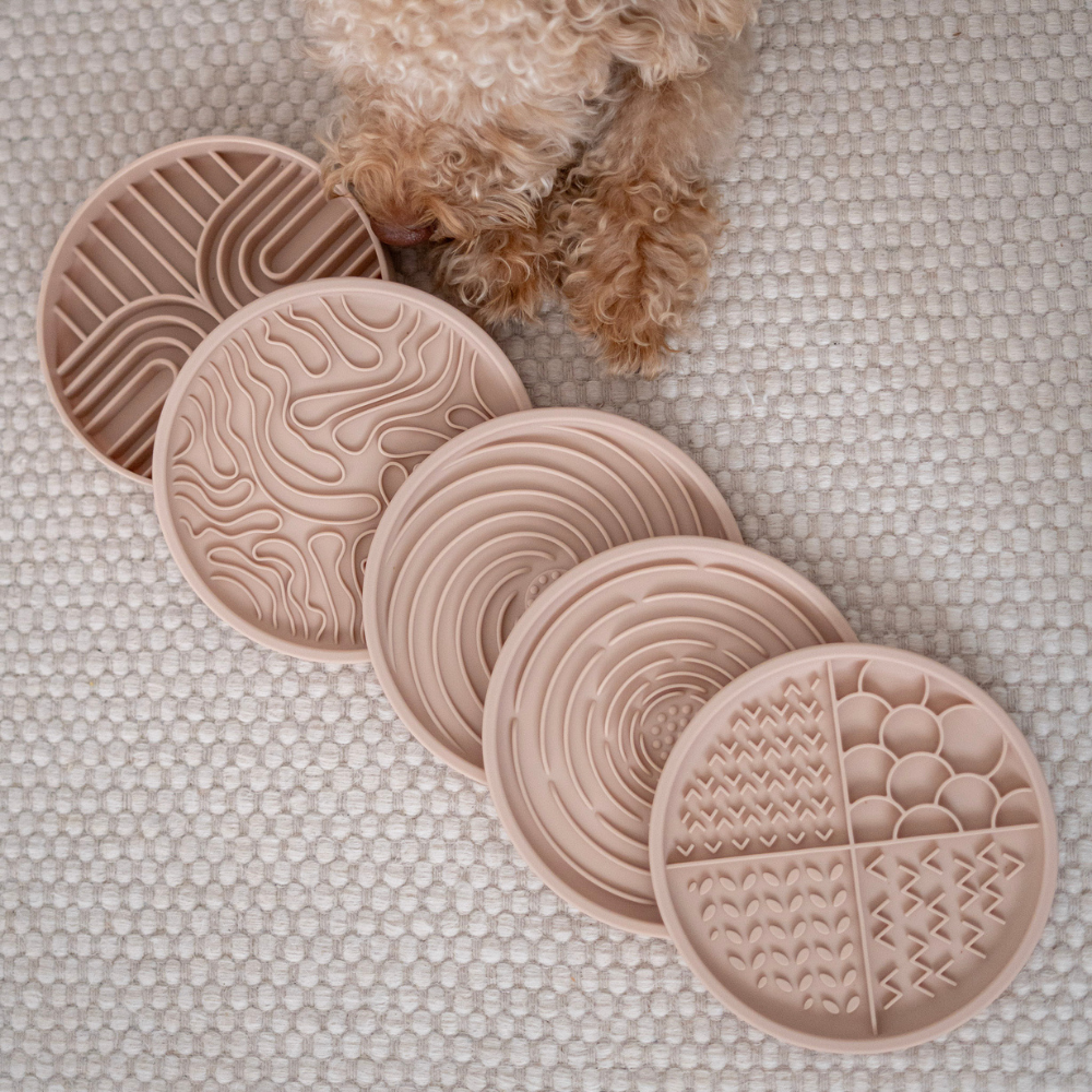 Übersicht Aufsätze 2er-Set Slow Feeder Bowl & Lick Mat Nude - LOVIN'DOG