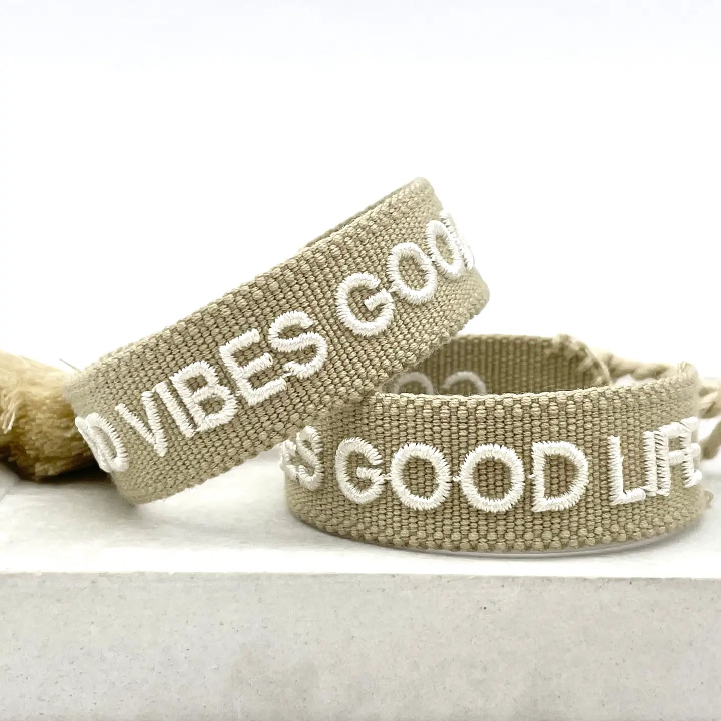 Statement Armband GOOD VIBES GOOD LIFE Beige