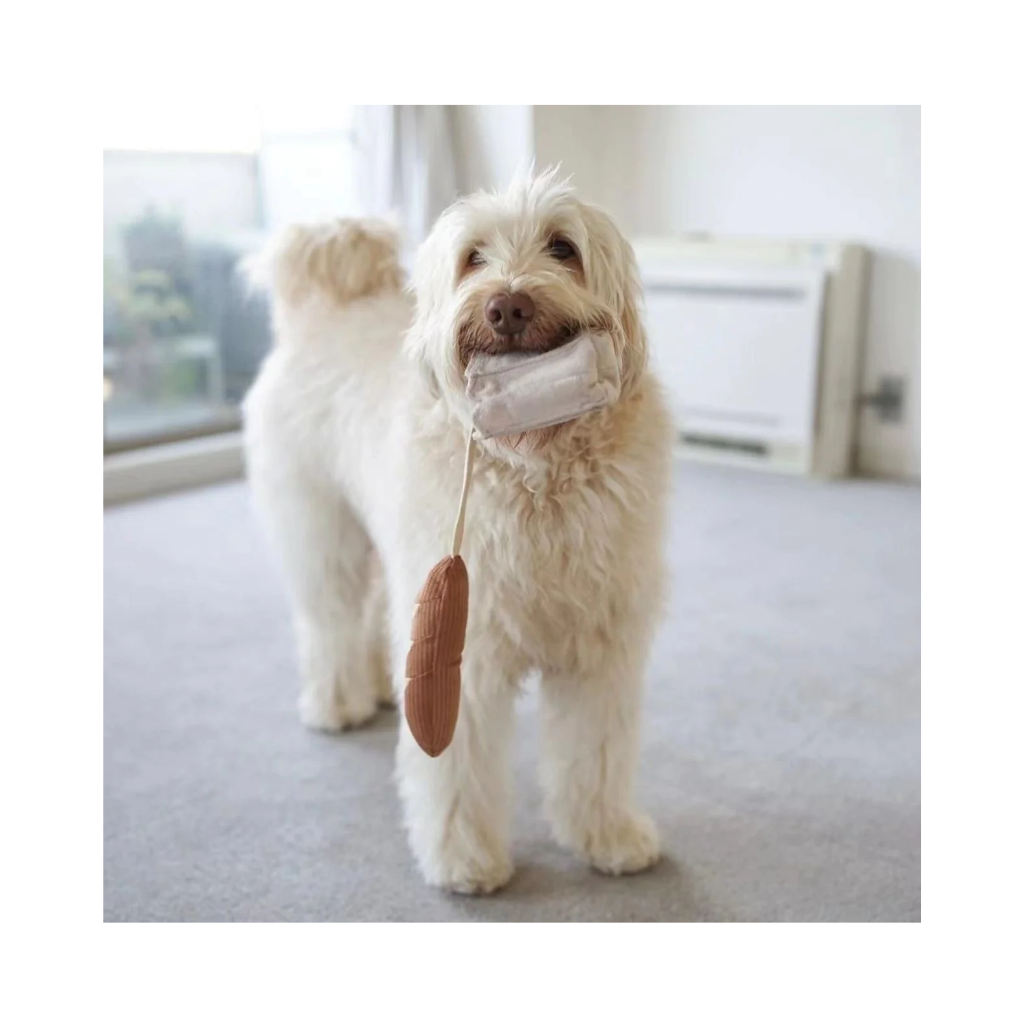 Hund mit Schnüffelspielzeug Baguette MINI - Lambwolf Collective