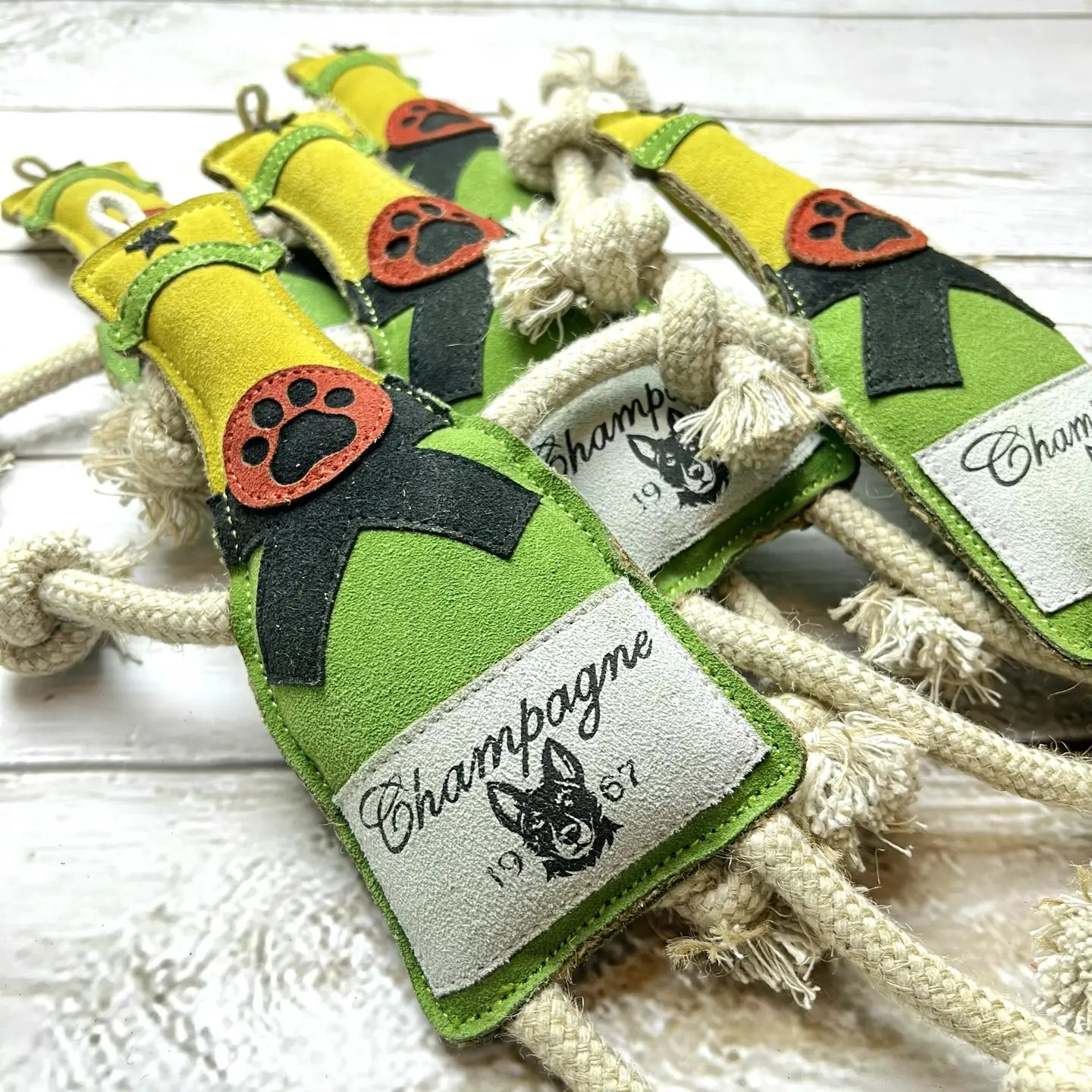 Hundespielzeug Champagner-Pfote aus Wildleder