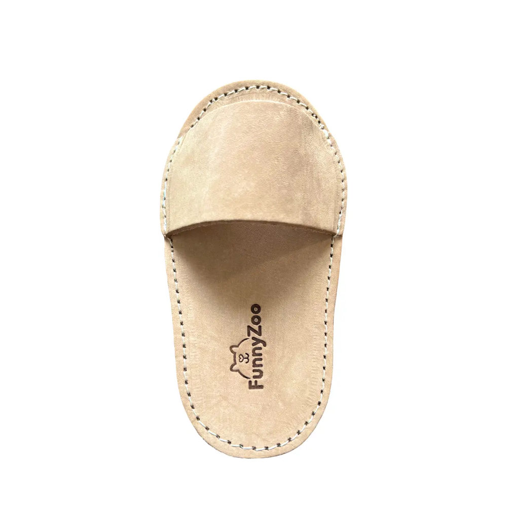 nachhaltiges Hundespielzeug FLIP-FLOP aus Leder von Funny Zoo