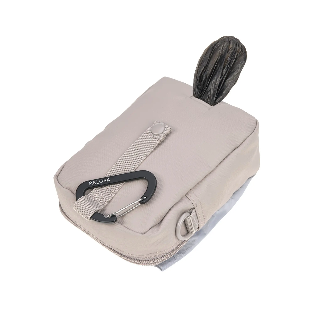 Rückseite mit Karabiner Dog Snack Bag Greta Leckerlibeutel - Taupe - PALOPA