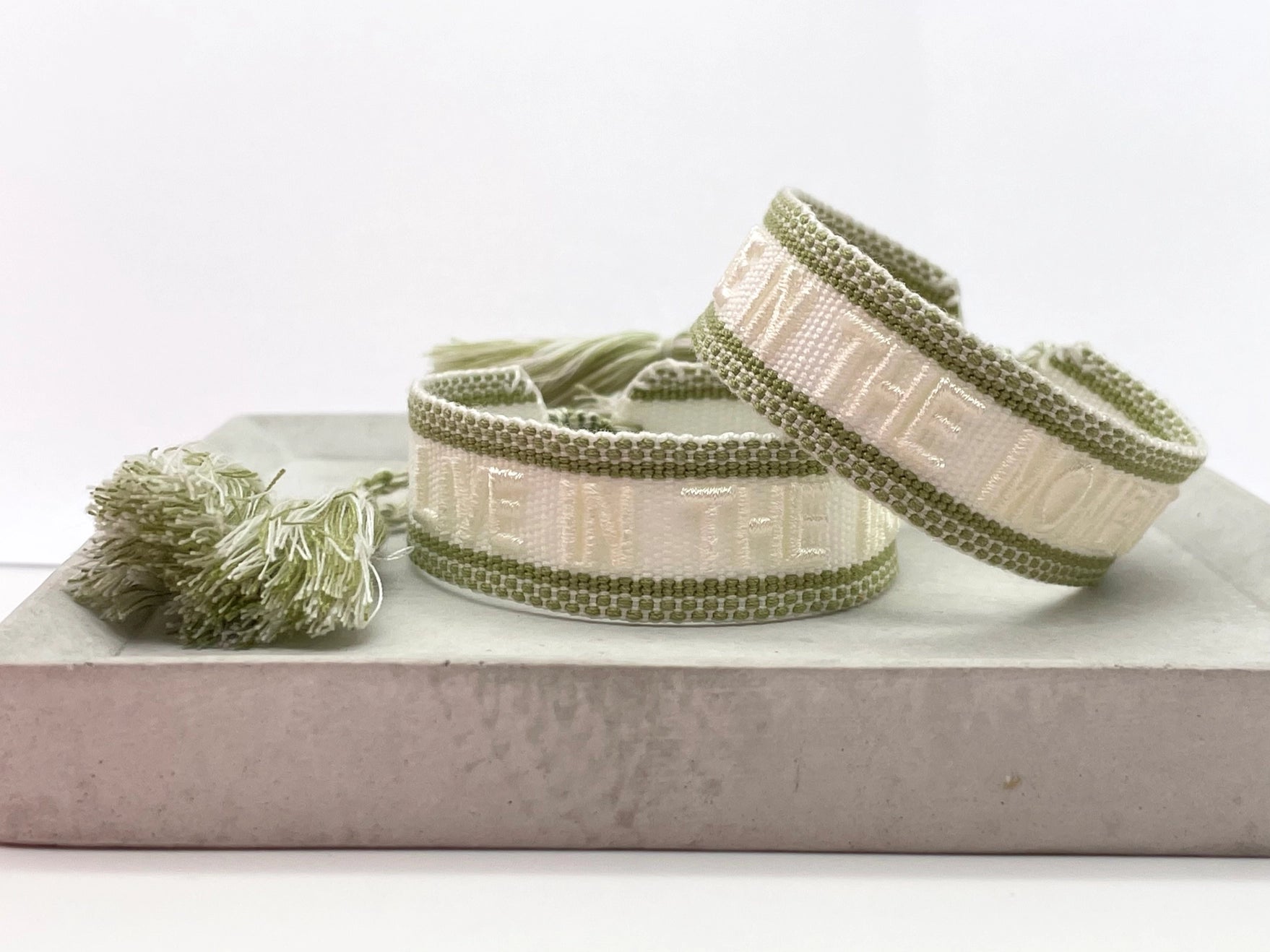 Dekobild 2 Statement Armband LIVE IN THE MOMENT - LOVIN'DOG