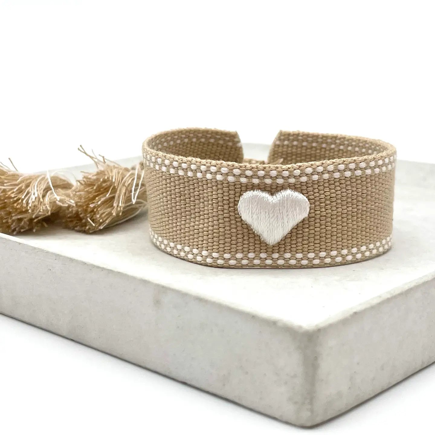 Statement Armband ONE HEART Beige - LOVIN'DOG