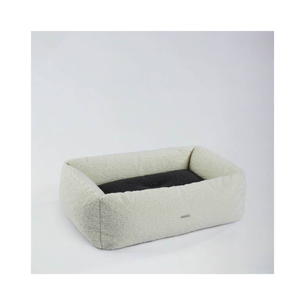 Hundebett OREO aus Premium Bellagio-Bouclé wollweiß 2 - BUCIANO