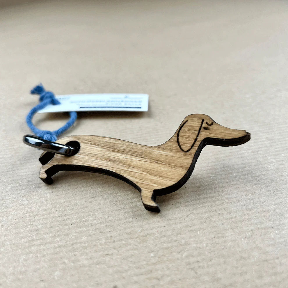 Schlüsselanhänger Dackel aus Holz Eiche Natur