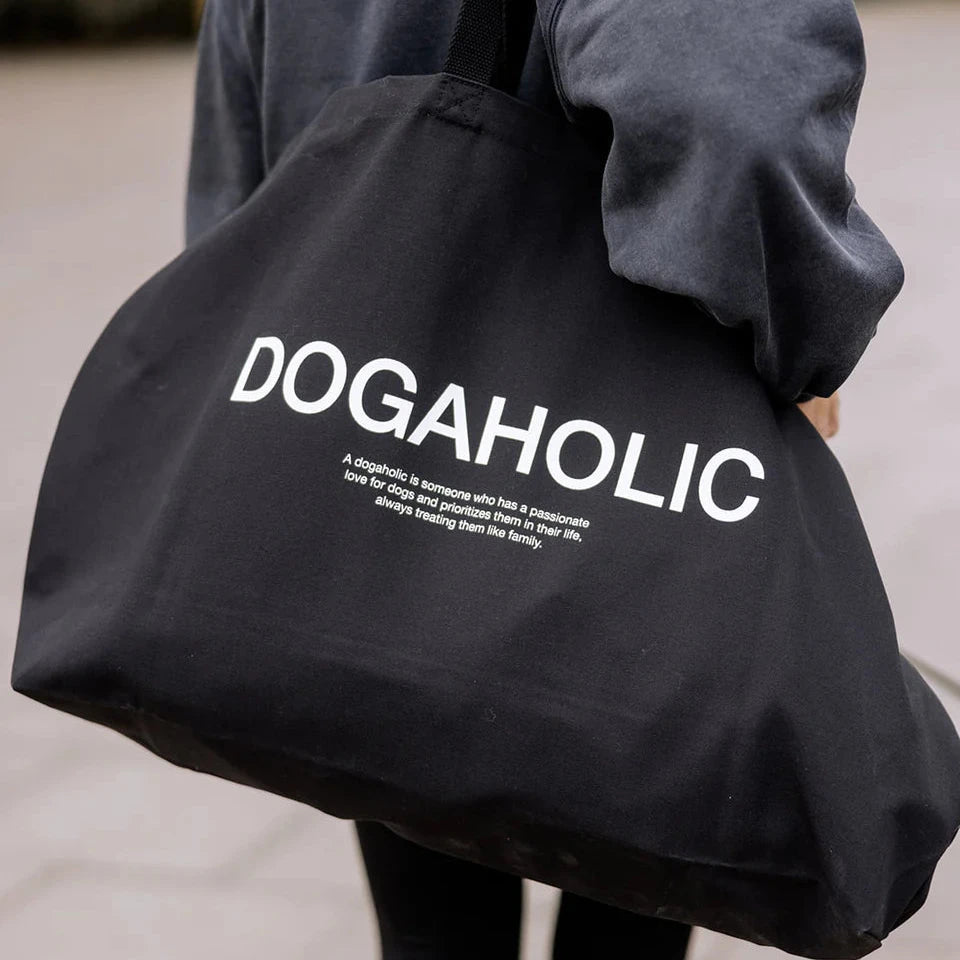 Tragebild XXL Shopper DOGAHOLIC Schwarz - Lieblingspfote
