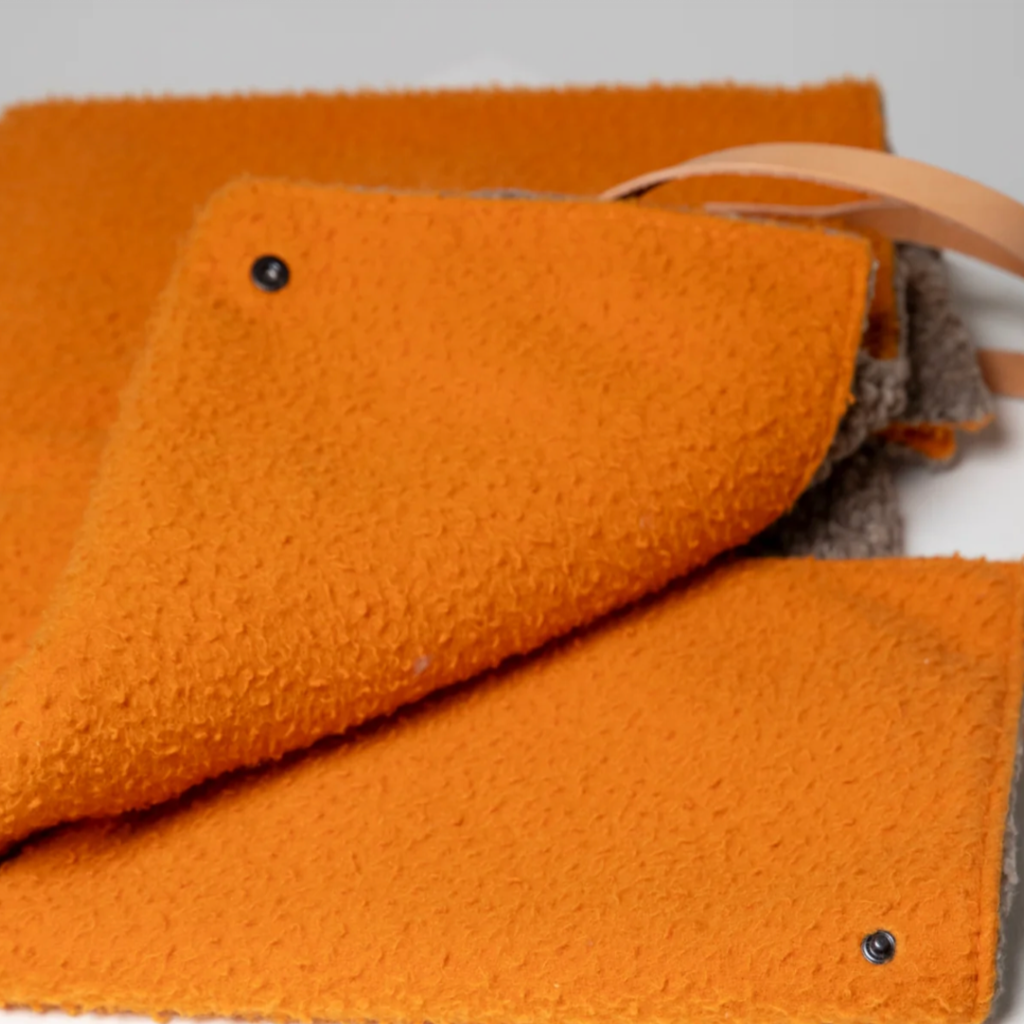 Obermaterial Travelmatte STEVE Hundedecke Casentino-Wolle Orange - 2.8 designs for dogs