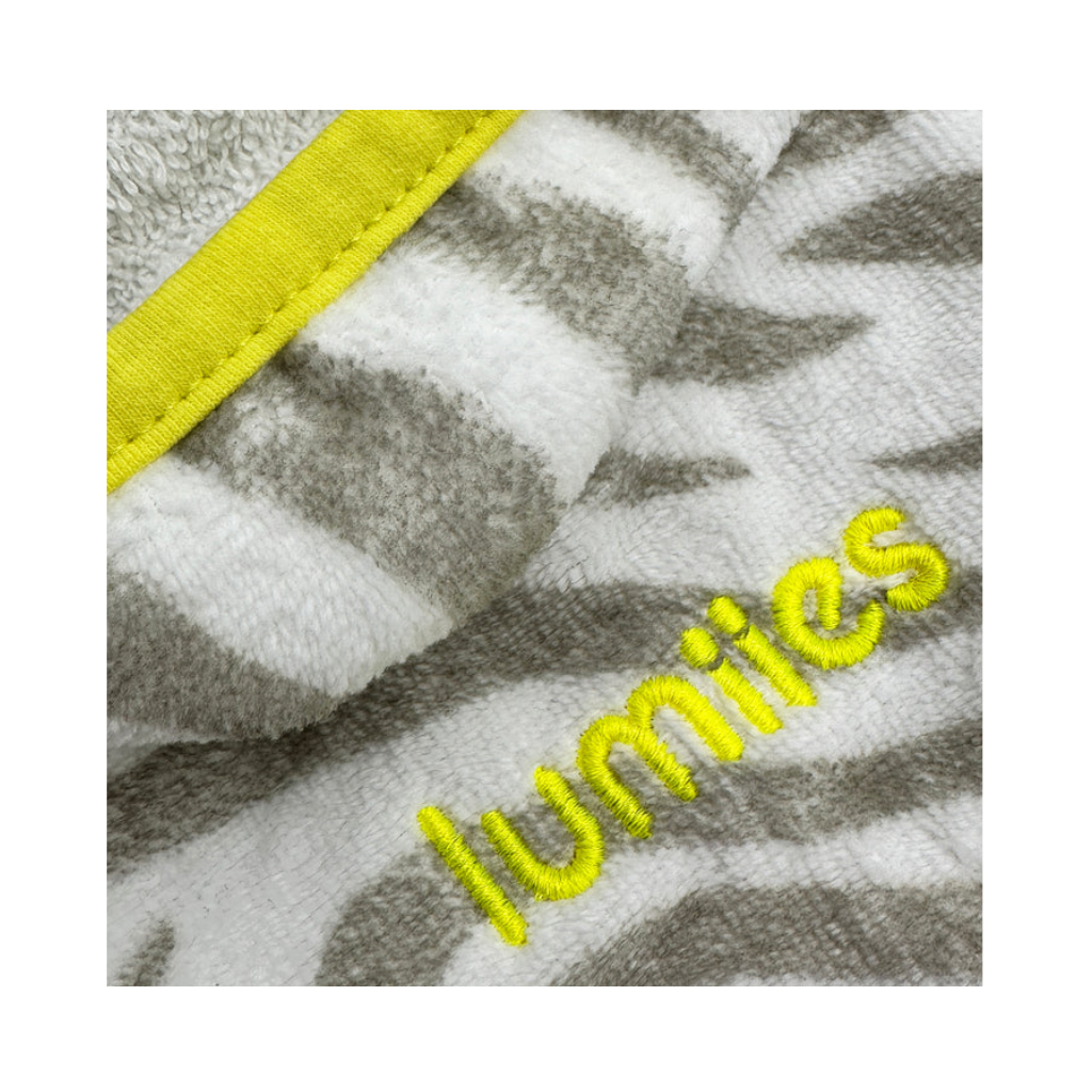 Nahaufnahme Logo Hundebademantel ZEBRA - Lumiies