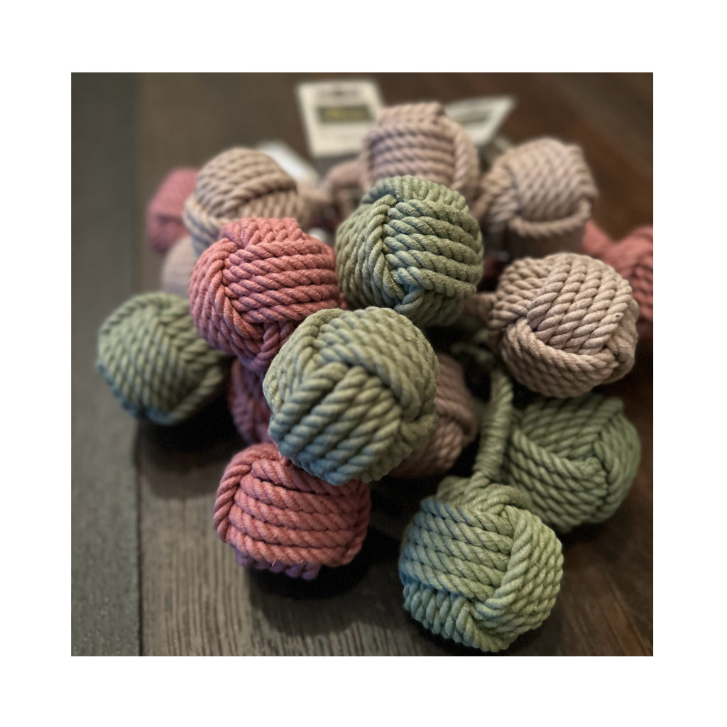 Farbübersicht Hundespielzeug INARI Schleuder-Ball - HUNTER