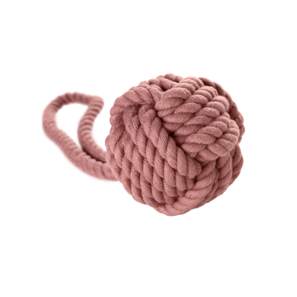 Hundespielzeug INARI Schleuder-Ball pastellrot Vorderseite - HUNTER