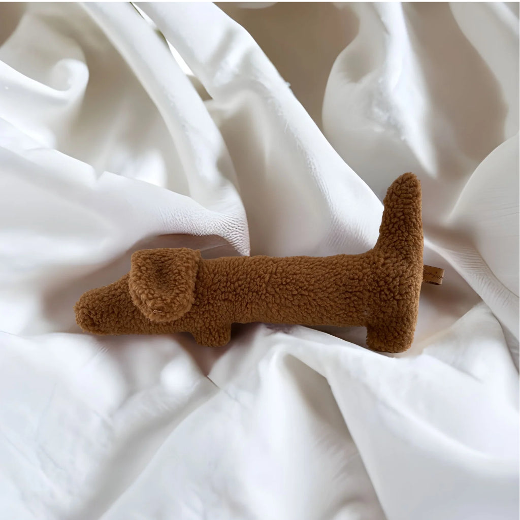 Hundespielzeug Dackel Musch mit HIntergrund - Lieblingspfote