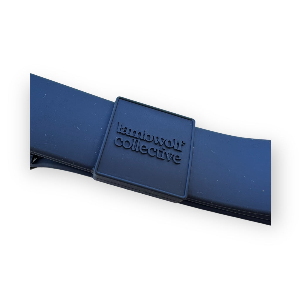AVA Halsband Black ultraleicht mit quick release Schnalle Logo - Lambwolf Collective