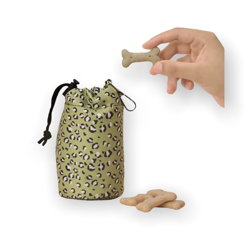 Leckerlibeutel mit Kordelzug Sage Leopard - Cocopup London