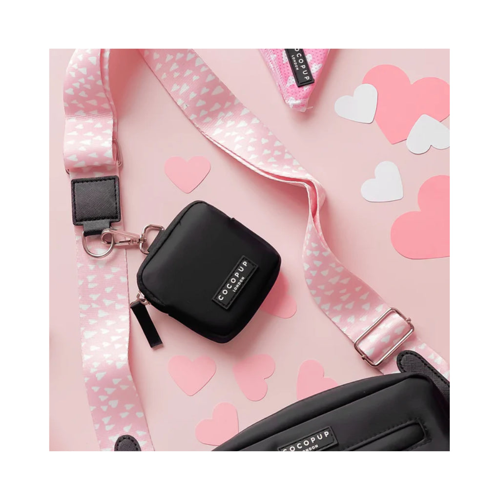 Taschenriemen Gassitasche Dog Walking Bag Cupid Hearts - Cocopup London
