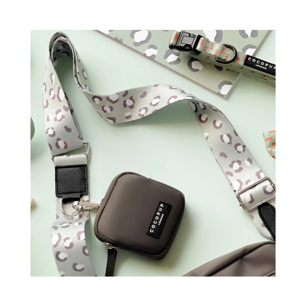 Taschenriemen Gassitasche Dog Walking Bag Sage Leo - Cocopup London