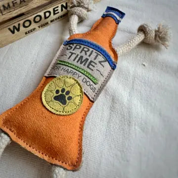 Hundespielzeug Spritz Time aus Wildleder