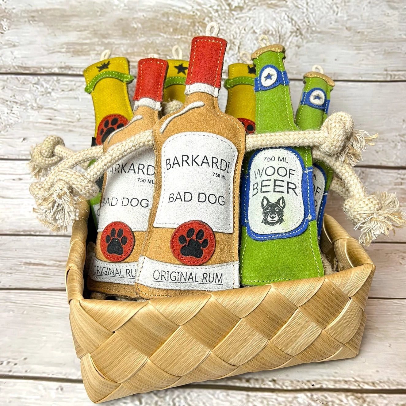 Hundespielzeug Woof Beer aus Wildleder