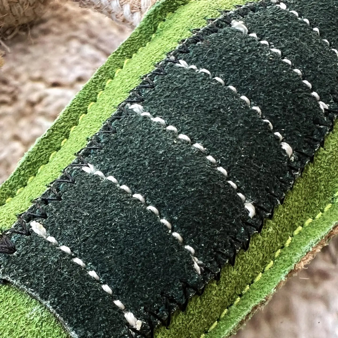 Hundespielzeug Krokodil aus Wildleder