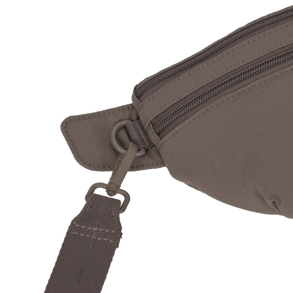 Abnehmbarer Taschenriemen Gassitasche EMMA Crinkled Chocolate - PALOPA