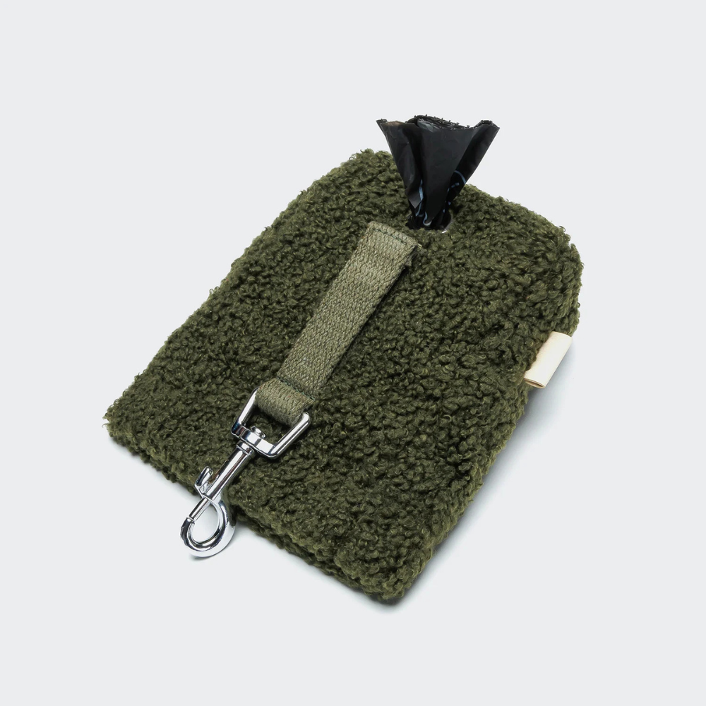 Befestigungskarabiner & Schlaufe Cloud7 Leckerlibeutel Plush Green