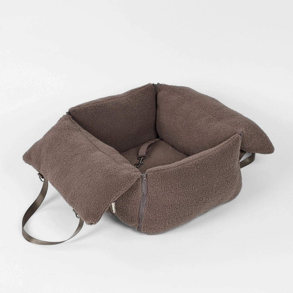 Clara 3‑in‑1‑Autositz für Hunde Teddy Braun Limitierte Auflage - staey