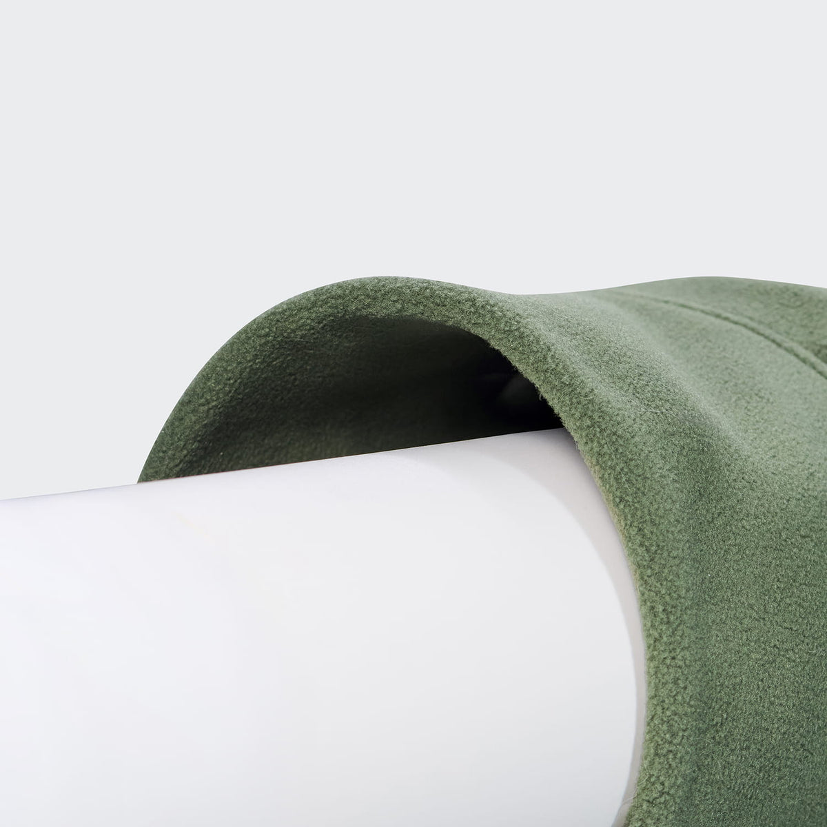 Cloud7 Hundepullover Soft Fleece Derby 2.0 Khaki Halsöffnung