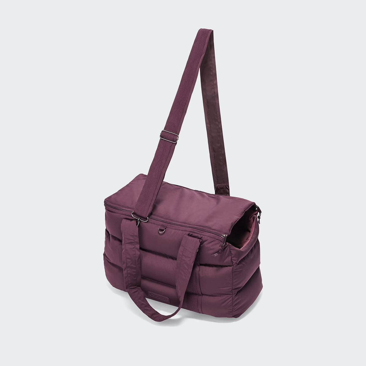 Cloud7 Hundetasche MONTREAL 2.0 Aubergine mit abnehmbaren Schultergurt