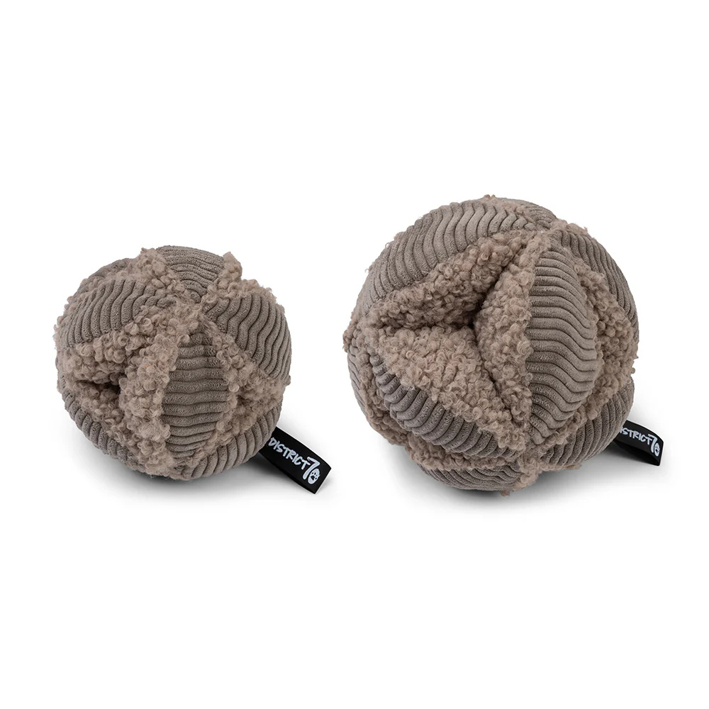 Größenübersicht Hundespielzeug Schnüffelball BOBBY Taupe - district 70