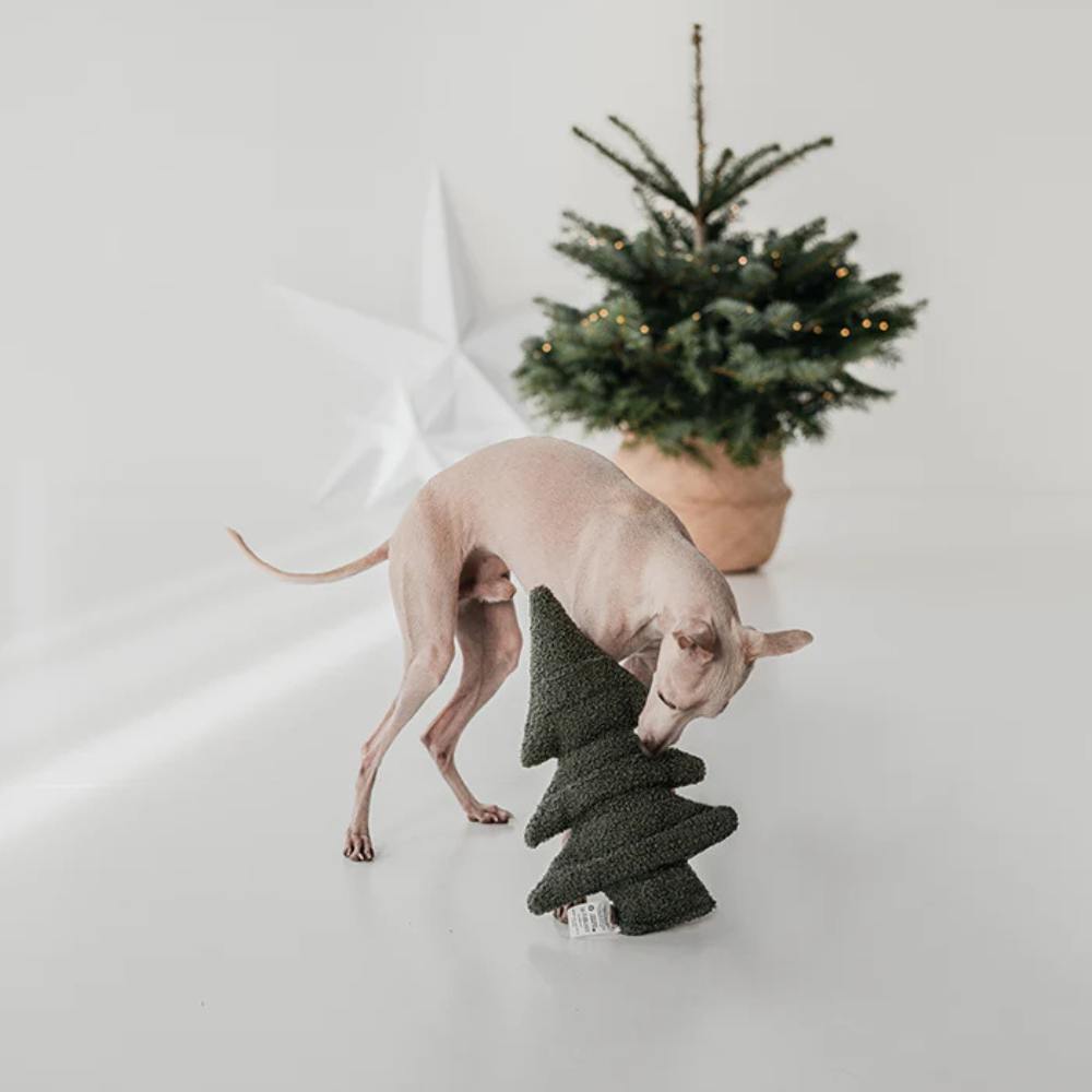 Hund mit Schnüffelspielzeug XMAS Tree - lillabel