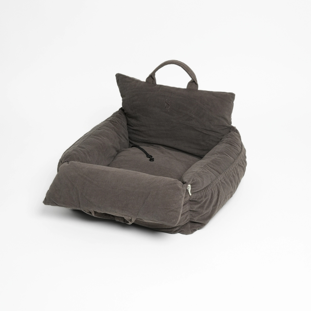 Kurzleine Lara 3‑in‑1‑Autositz Corduroy 2.0 tragbare Tasche - staey